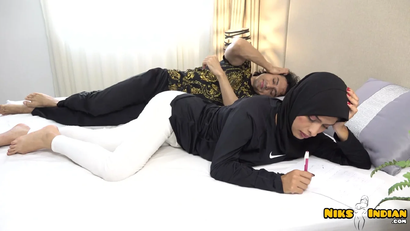 Hijabi Girl NiksIndian